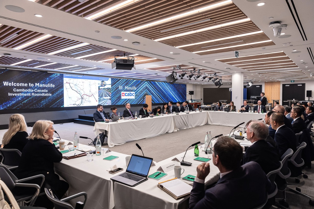 ambodian Delegation Visits Manulife Global Headquarters 2