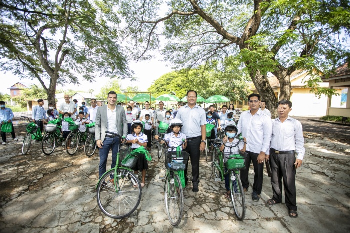 manulife cambodia - bicycle donation kandal-website photo