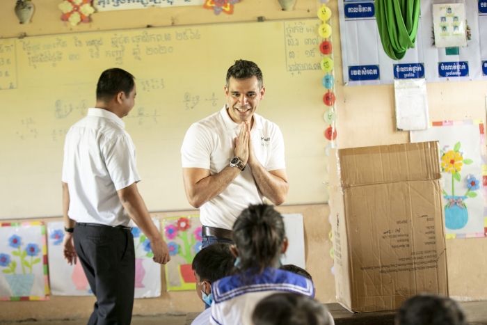 manulife cambodia - bicycle donation kandal-website photo -5