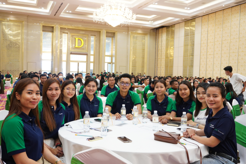ក្រុមហ៊ុន មេនូឡាយហ្វ៍ ខេមបូឌា រៀបចំ «កិច្ចប្រជុំប្រចាំឆ្នាំជាប្រវត្តិសាស្ត្រ» សម្រាប់បុគ្គលិកផ្នែកលក់តាមបណ្តាញធនាគារដៃគូ