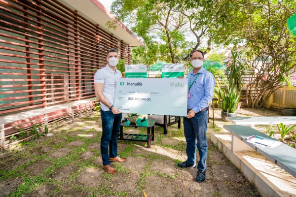Manulife Cambodia donates US$110,244 to Angkor Hospital for Children