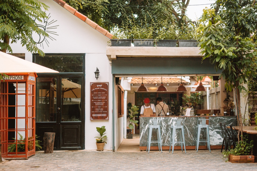 ហាងកាហ្វេ «ស្ថានទូត» The Bean Embassy - Siem Reap - Manulife Cambodia