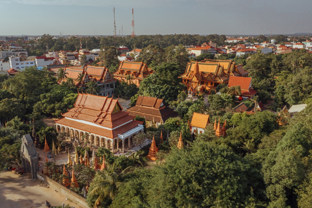 វត្តរាជបូណ៌ - Wat Bo - Where go to in Siem Reap - manulife cambodia
